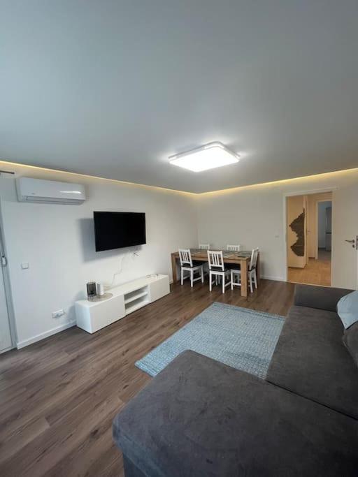 Familienwohnung Neben Dem See,Messe Und Europapark オフェンブルク エクステリア 写真