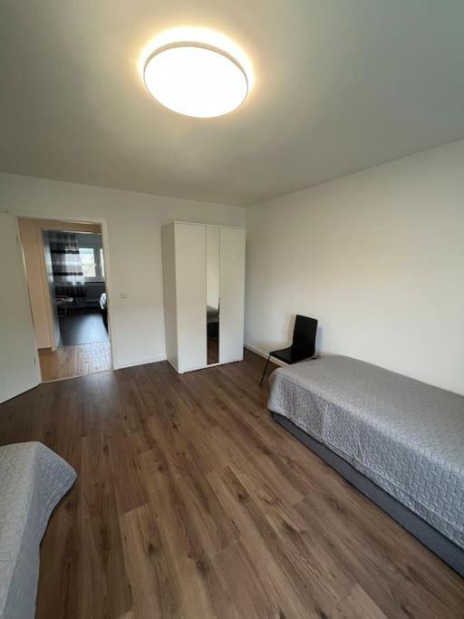 Familienwohnung Neben Dem See,Messe Und Europapark オフェンブルク エクステリア 写真