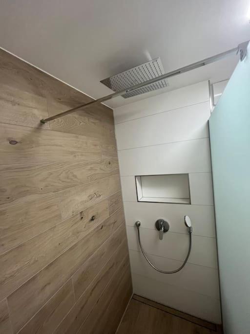 Familienwohnung Neben Dem See,Messe Und Europapark オフェンブルク エクステリア 写真