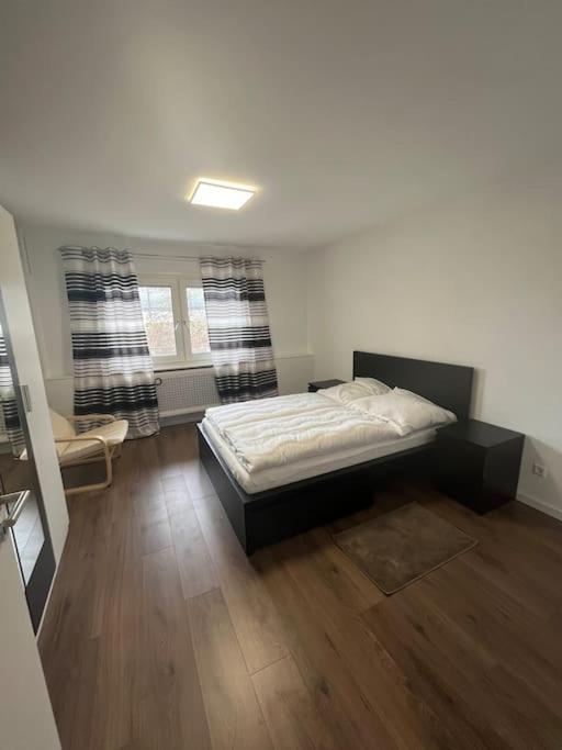 Familienwohnung Neben Dem See,Messe Und Europapark オフェンブルク エクステリア 写真